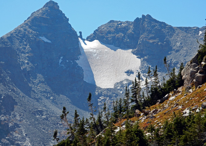 View of Navajo Peak and Dicker’s Peck from the trail to Pawnee Pass on the Continental Divide