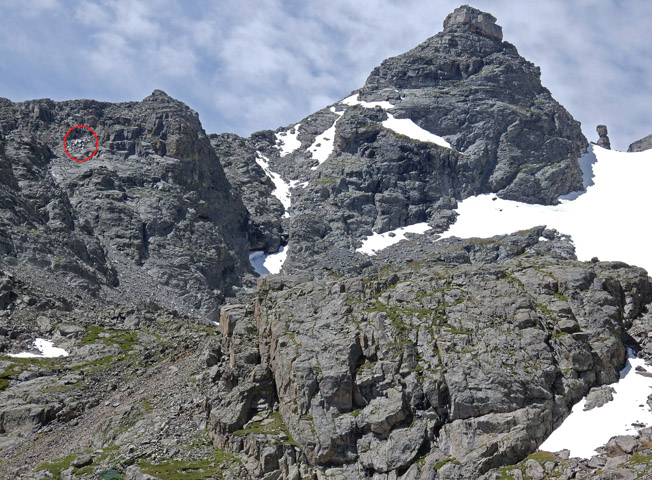 View of Navajo Peak with crash circled in Airplane Gully from trail leading to Apache Peak