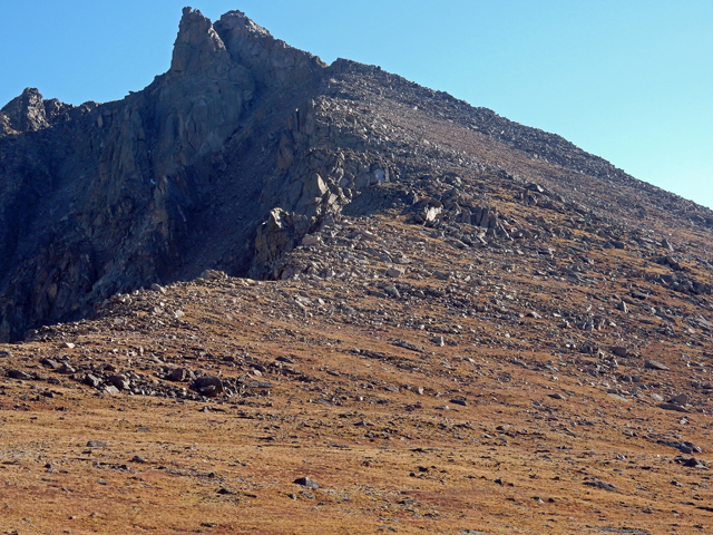 View of Hagues Peak south ridge from the saddle between Fairchild Mountain and Hagues Peak